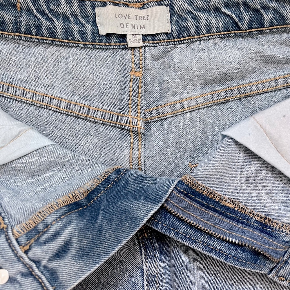 Love Tree High Waisted Premium Denim Distressed Shorts NWOT Size M